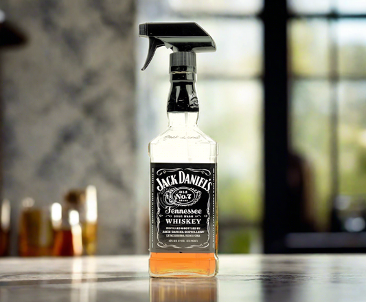 Jack Daniel's Whiskey 24oz Spray Bottle